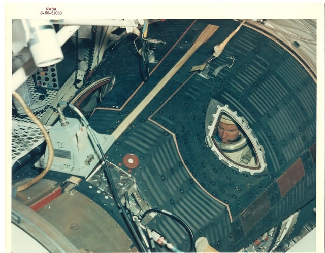 Fotografie Von Astronaut Cooper In Der Kabine Der Altitude Chamber