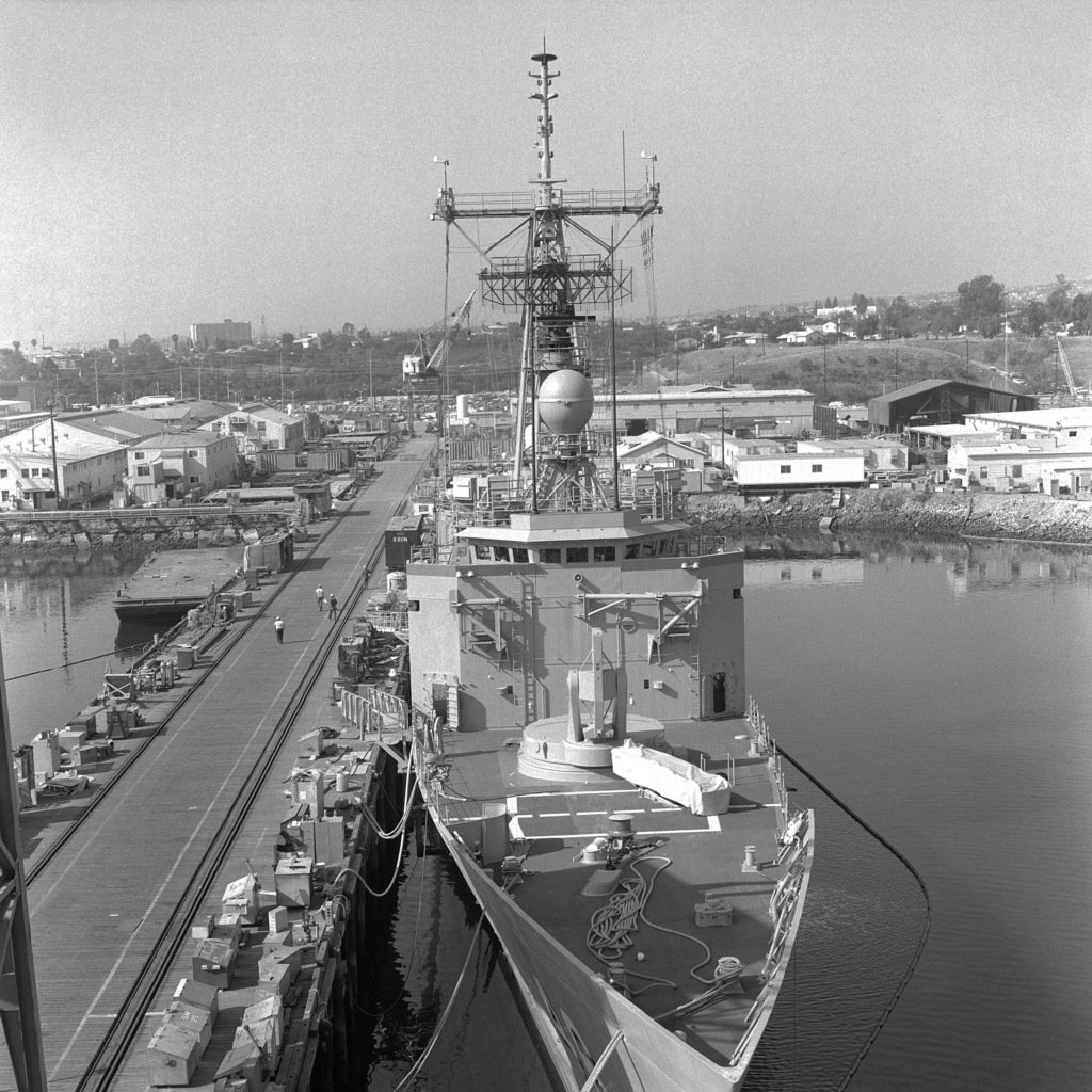 A Bow View Of The Guided Missile Frigate RENTZ FFG 46 At 100 Percent