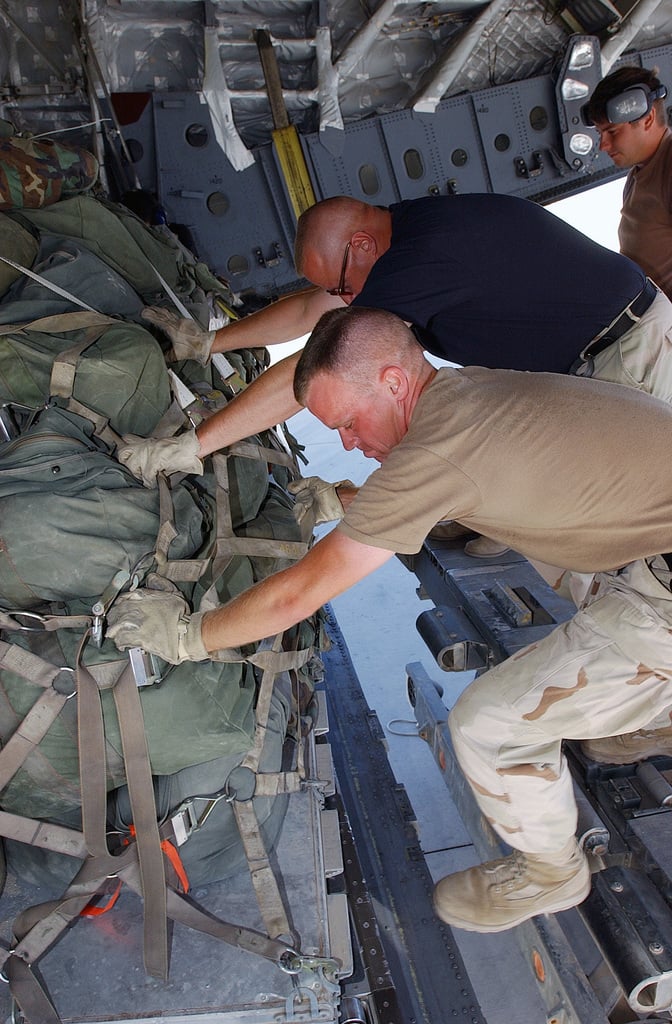 Dean Hoopes Us Air Force Usaf Staff Sergeant Ssgt Ganz Rechts