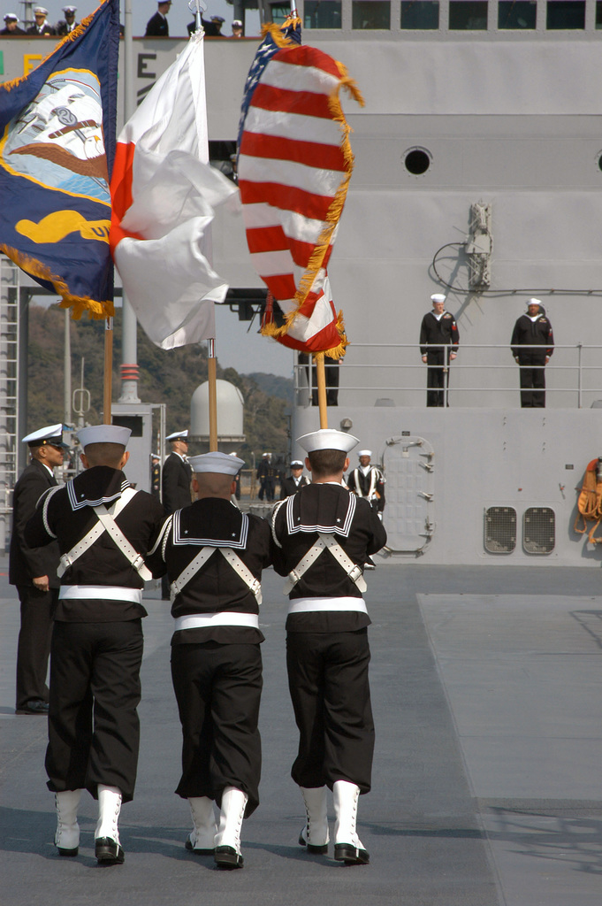 Auf Dem Flugdeck Des US Navy USN Amphibious Command Ship USS BLUE