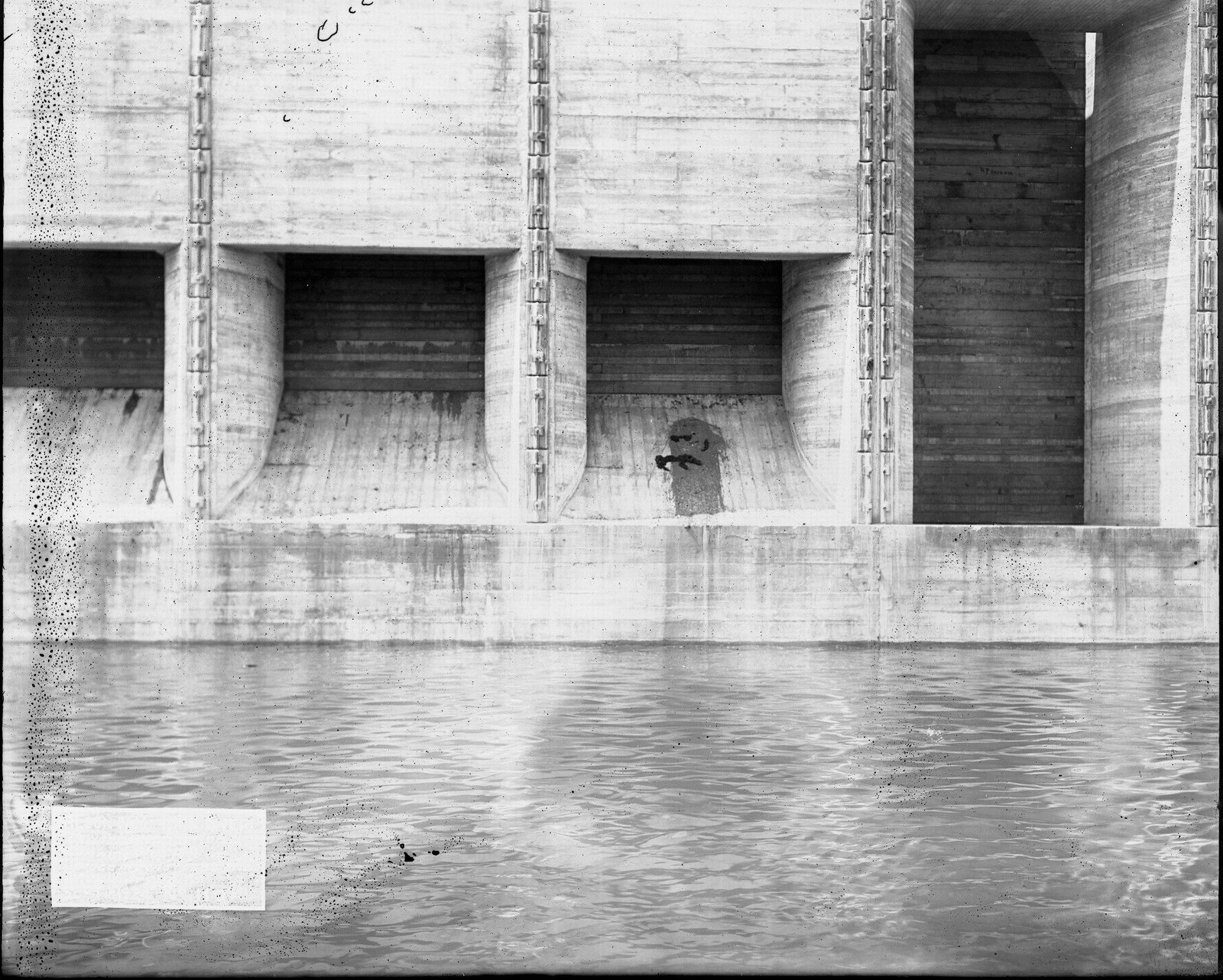 Photograph Of Wilson Dam Construction - Nara & Dvids Public Domain 