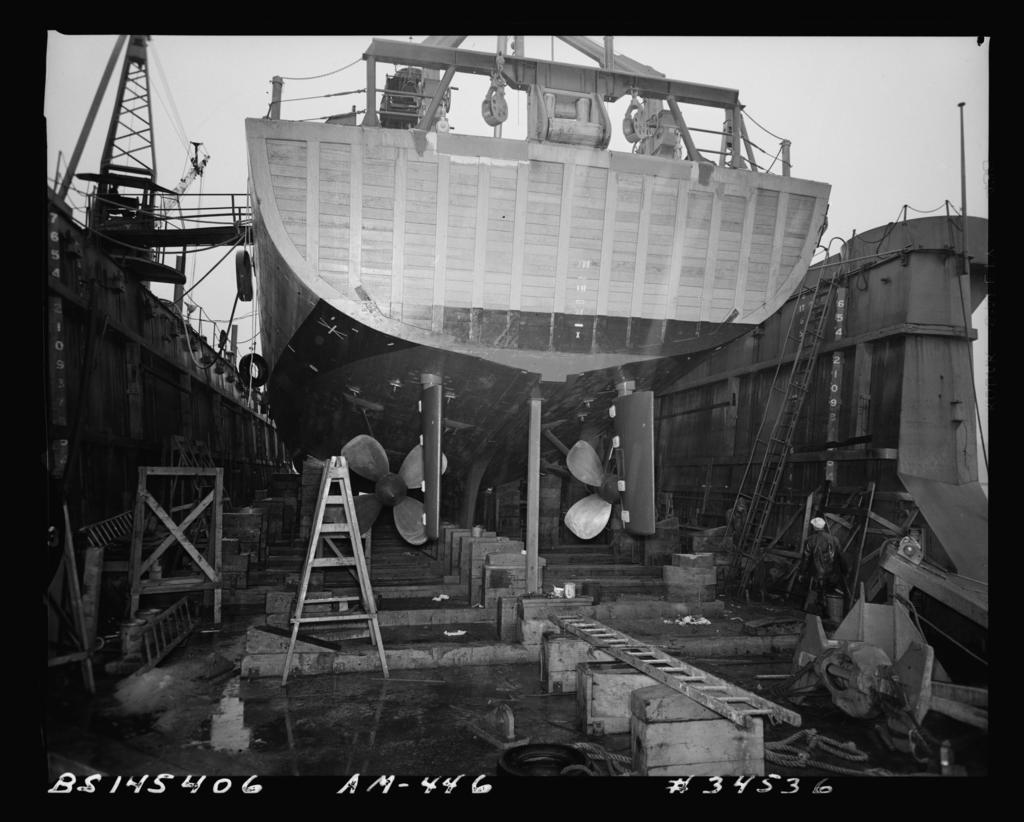 Navy Ship Am-446 Fortify - Public Domain Photogrpaph - Nara & Dvids 