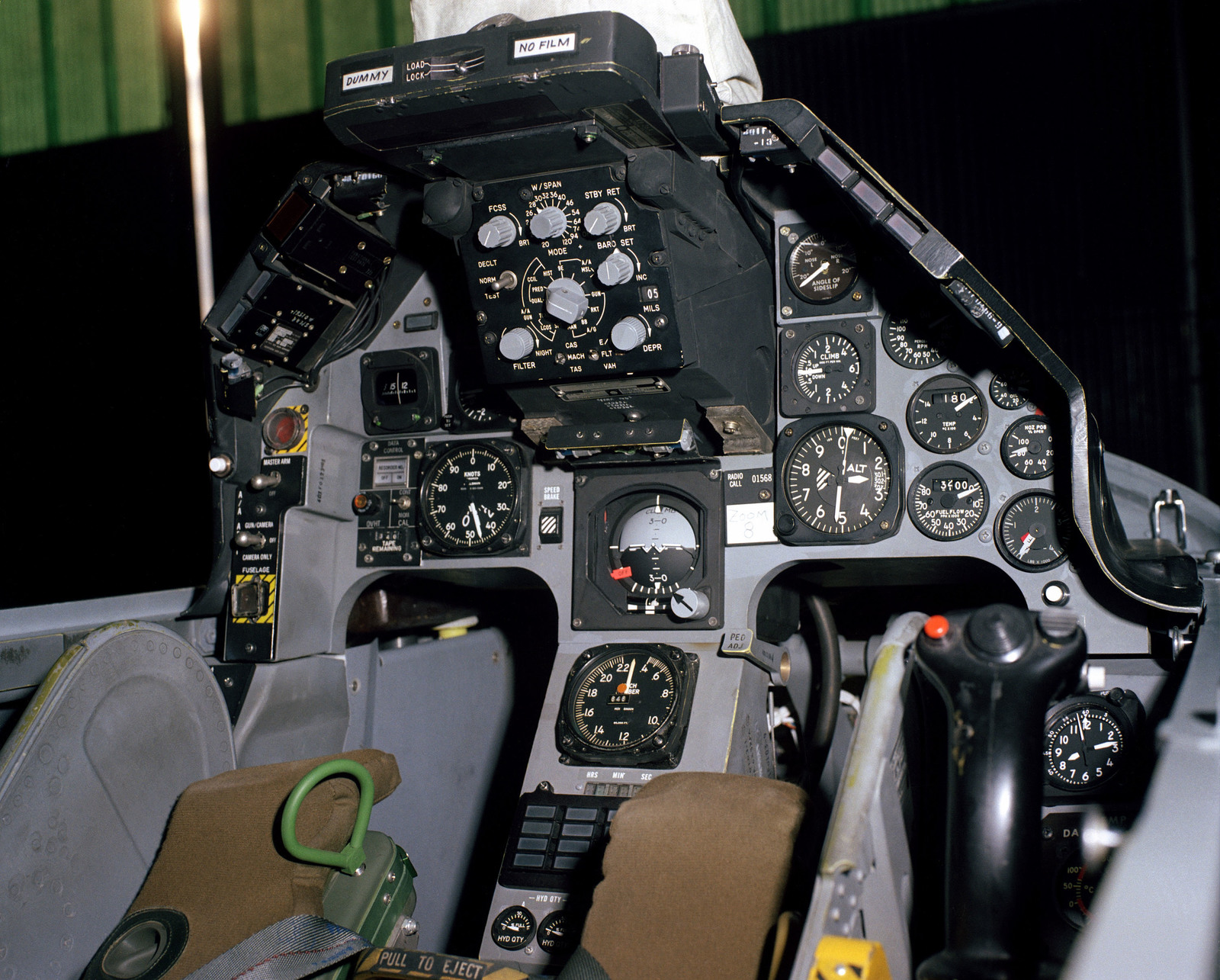 F 16 Block 60 Cockpit