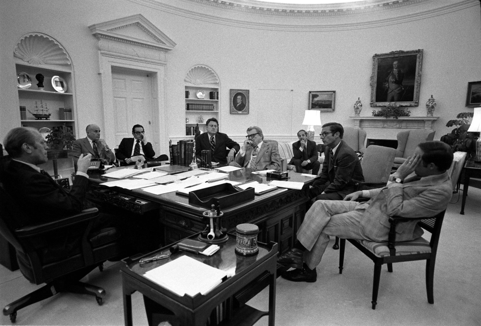 Photograph of President Gerald R. Ford Meeting with Advisers in the ...