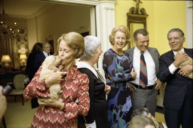 Mike, Mike's Wife Gayle, President Gerald Ford, Mrs. Betty Ford, Jack,  Susan, and Steve on the South Lawn of the White House - PICRYL - Public  Domain Media Search Engine Public Domain Search