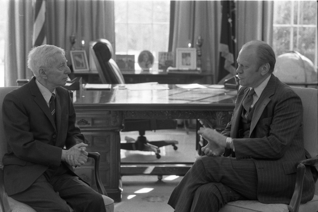 Gerald R. Ford Meeting with Admiral Hyman Rickover, Director of the Division of Naval Reactors, Energy Research and Development Administration (ERDA), in the Oval Office 