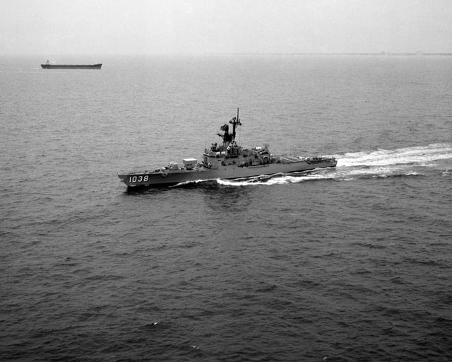 a-port-bow-view-of-the-frigate-uss-mccloy-ff-1038-underway-off-the