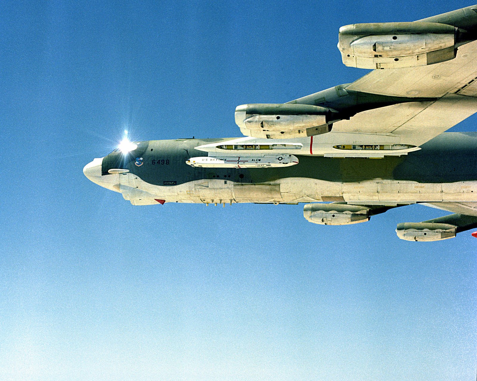 An Air-to-air Left Side View Of A B-52H Stratofortress Aircraft ...