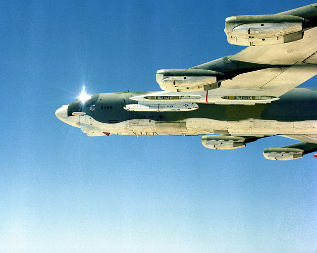 An air-to-air left side view of a B-52H Stratofortress aircraft ...