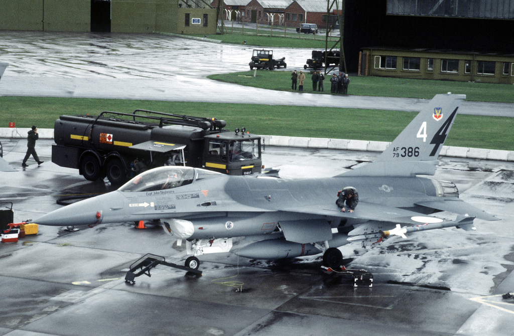 Armed air forces. F-16 Fighting Falcon. Самолет f-16a Fighting Falcon. F-16 Radar. F-16i.