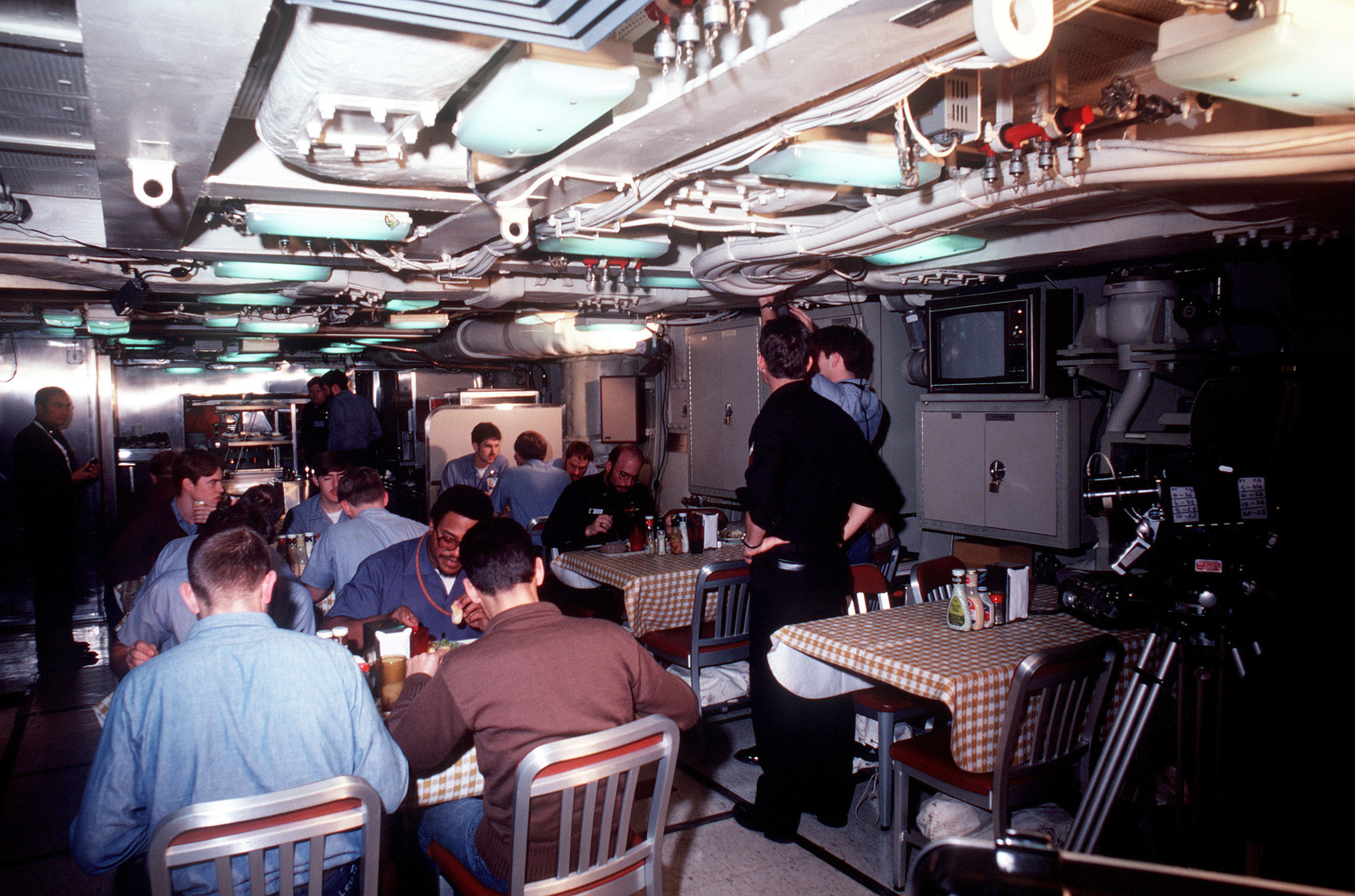 Size Of Dining Room Nuclear Sub
