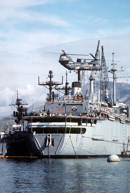 An CH-46 Sea Knight helicopter, from Helicopter Combat Support Squadron ...