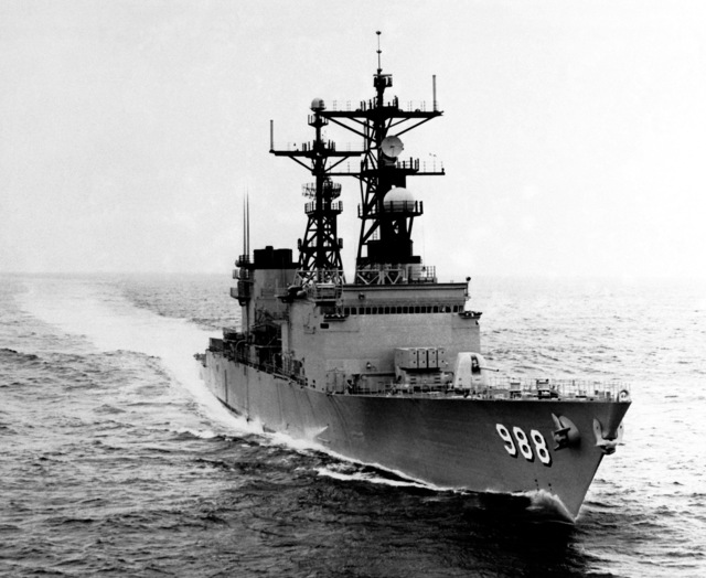 A starboard bow view of the destroyer USS THORN (DD-988) underway ...