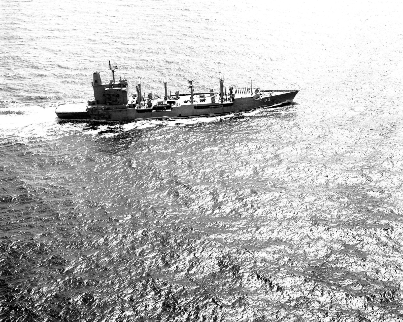 A starboard beam view of the fleet oiler USS WILLAMETTE (AO-180 ...