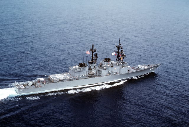 A starboard quarter view of the Spruance class destroyer USS INGERSOLL ...