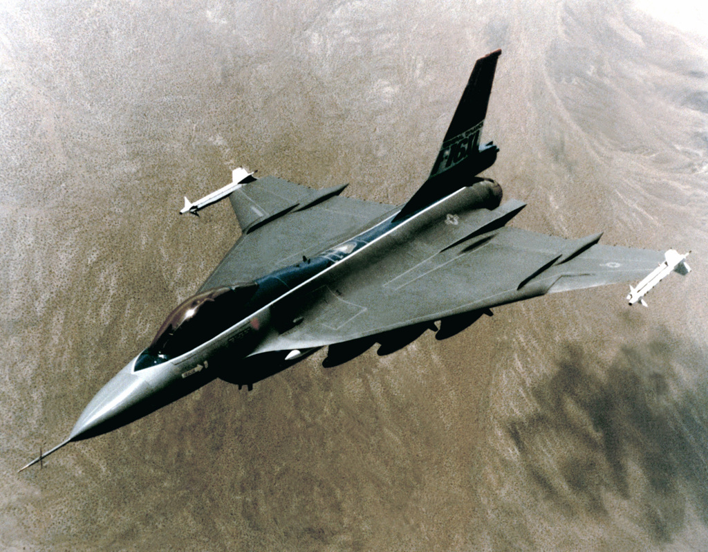 an-air-to-air-left-front-view-of-the-prototype-f-16xl-fighting-falcon-aircraft-bb7772-1024.jpg