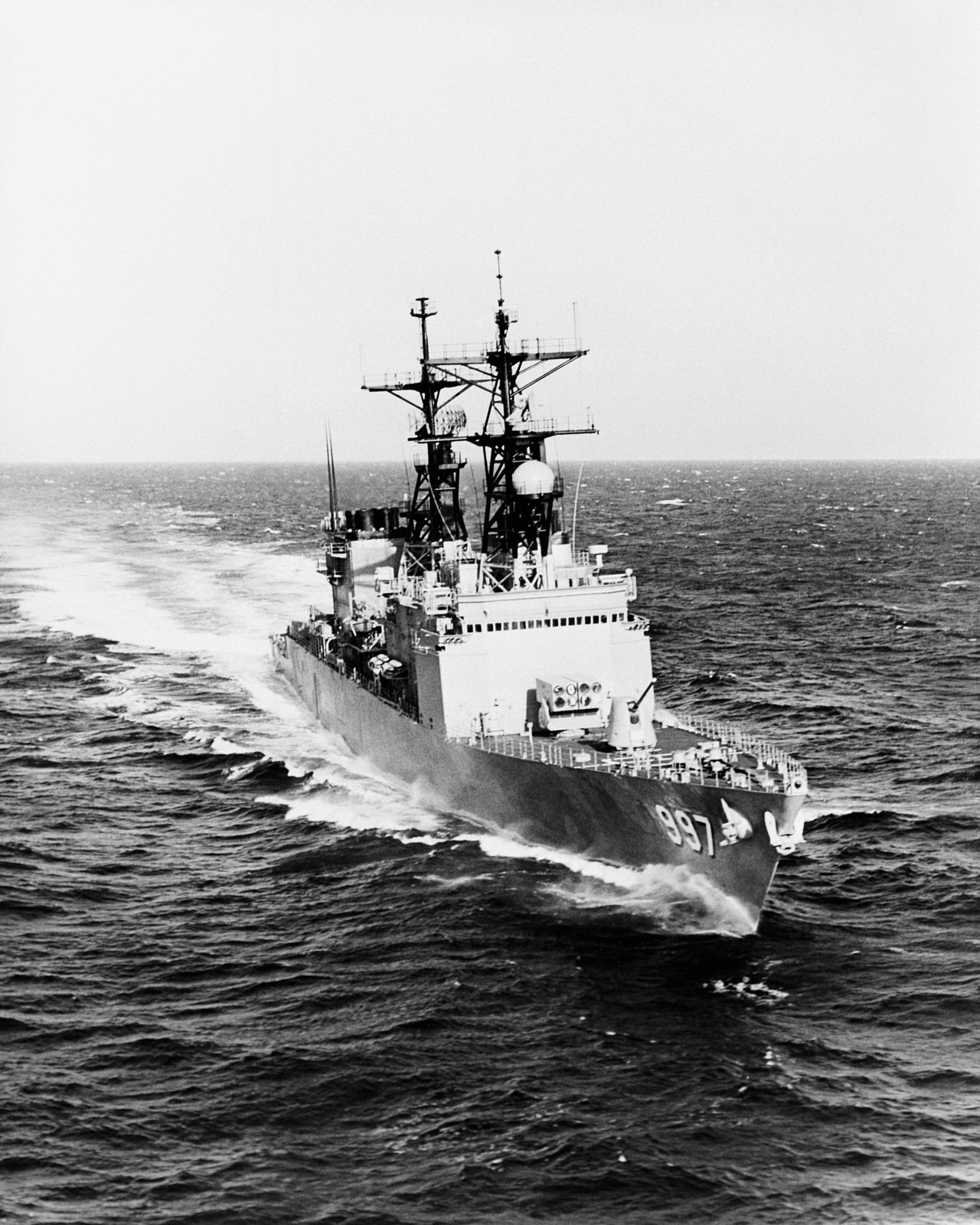 An aerial starboard view of the e destroyer USS HAYLER (DD-997 ...