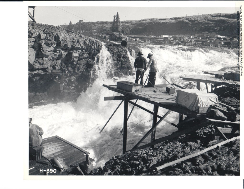 Dipnet fishing at Celilo Falls