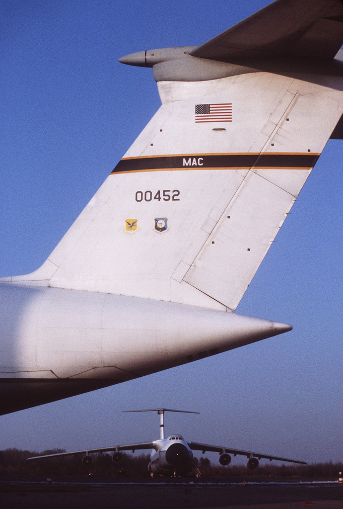 445th AW C-5 Galaxy kicks off Bengals vs Saints football game > 445th  Airlift Wing > Article Display