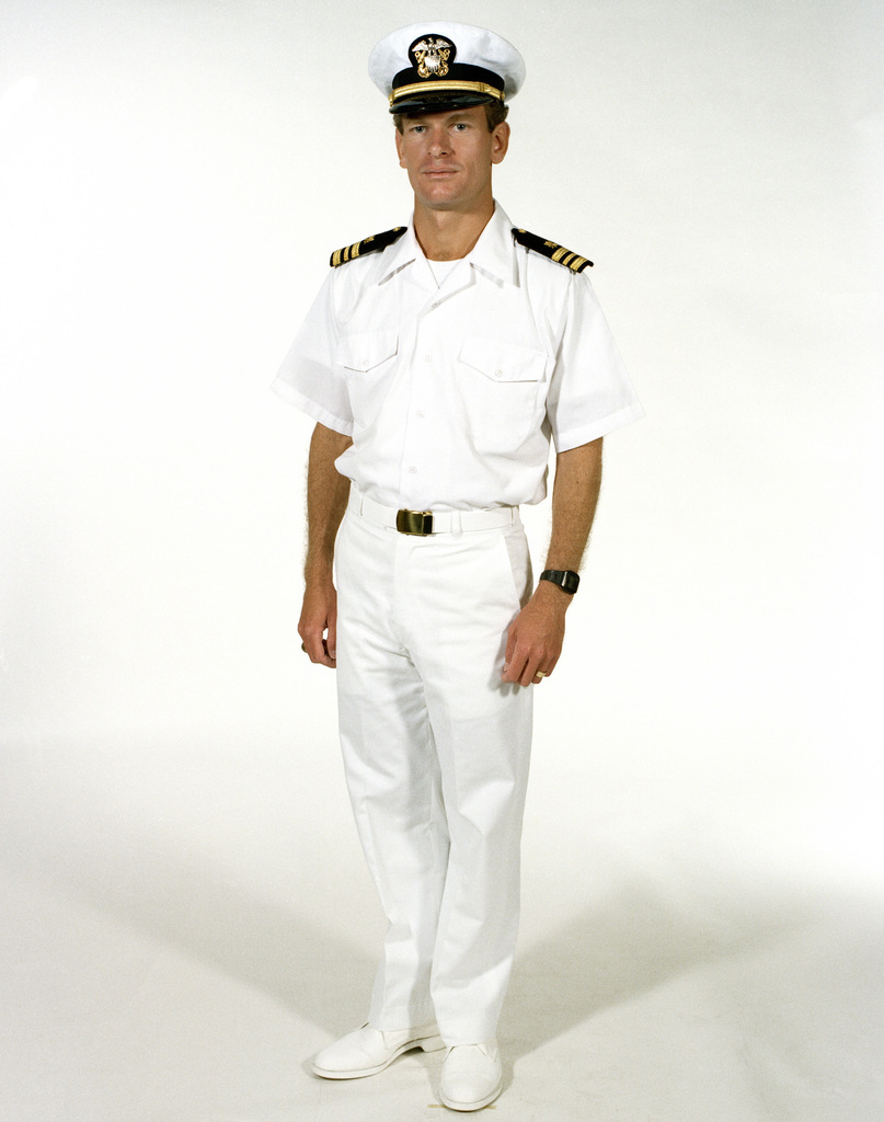 Uniform: Indoor duty white, male Navy officers - NARA & DVIDS Public ...