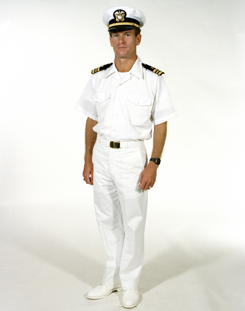 Uniform: Indoor duty white, male Navy officers - NARA & DVIDS Public ...