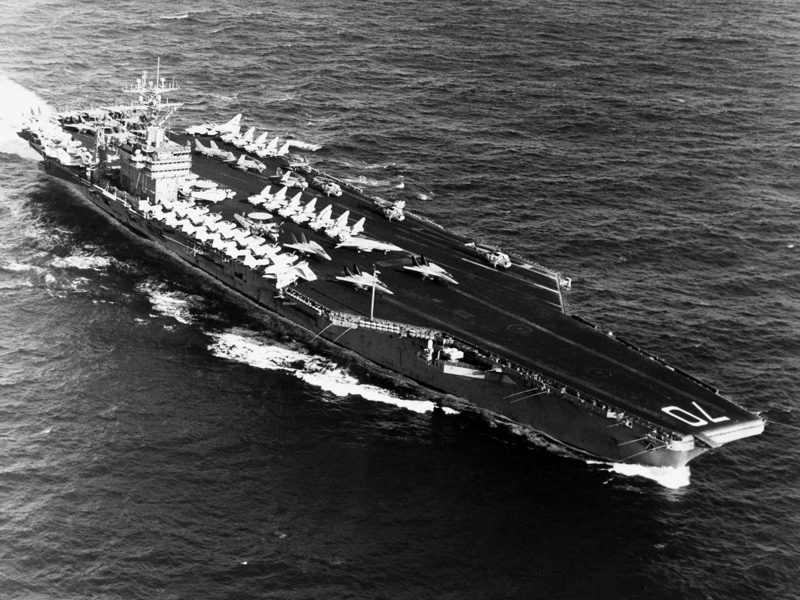 A starboard bow view of the nuclear-powered aircraft carrier USS CARL ...