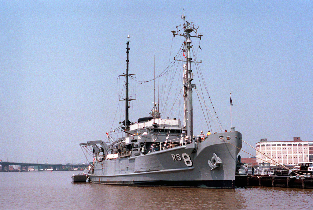 A starboard bow view of the salvage ship USS PRESERVER (ARS-8