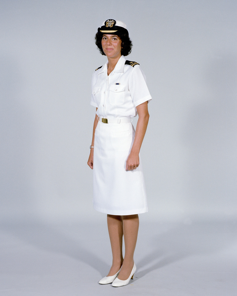 Navy Uniforms: Women's Summer White, Officer. 1984 Uniform Regulations ...