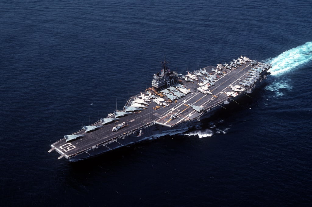 A port bow view of the aircraft carrier USS SARATOGA (CV 60) underway ...