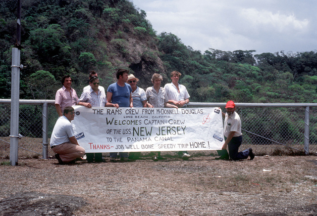 at-contractors-hill-on-west-bank-of-canal-overlooking-gaillard-cut-mcdonnell-f80599-640.jpg