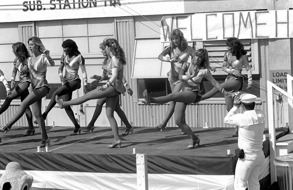 Los Angeles Rams Cheerleaders perform during the homecoming of the