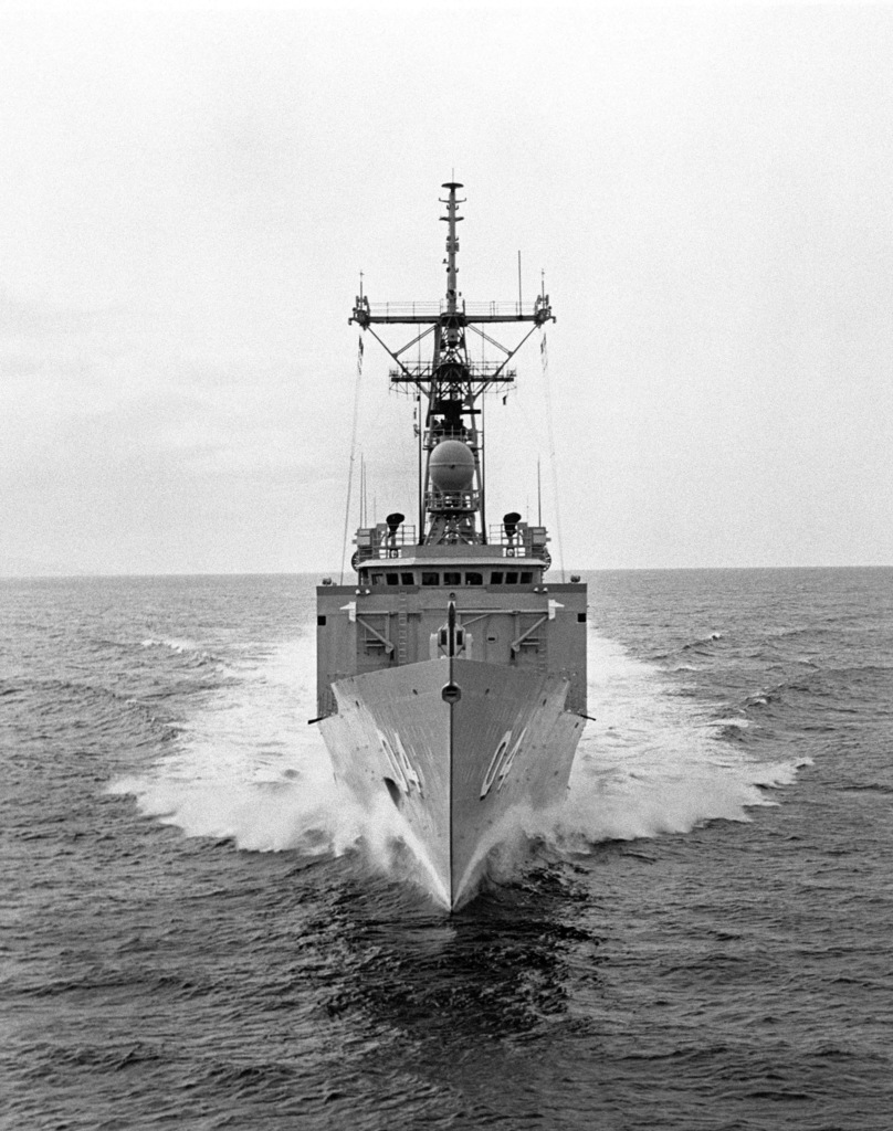 A Bow View Of The HMAS DARWIN (F 04) Underway. This Frigate (US Hull ...