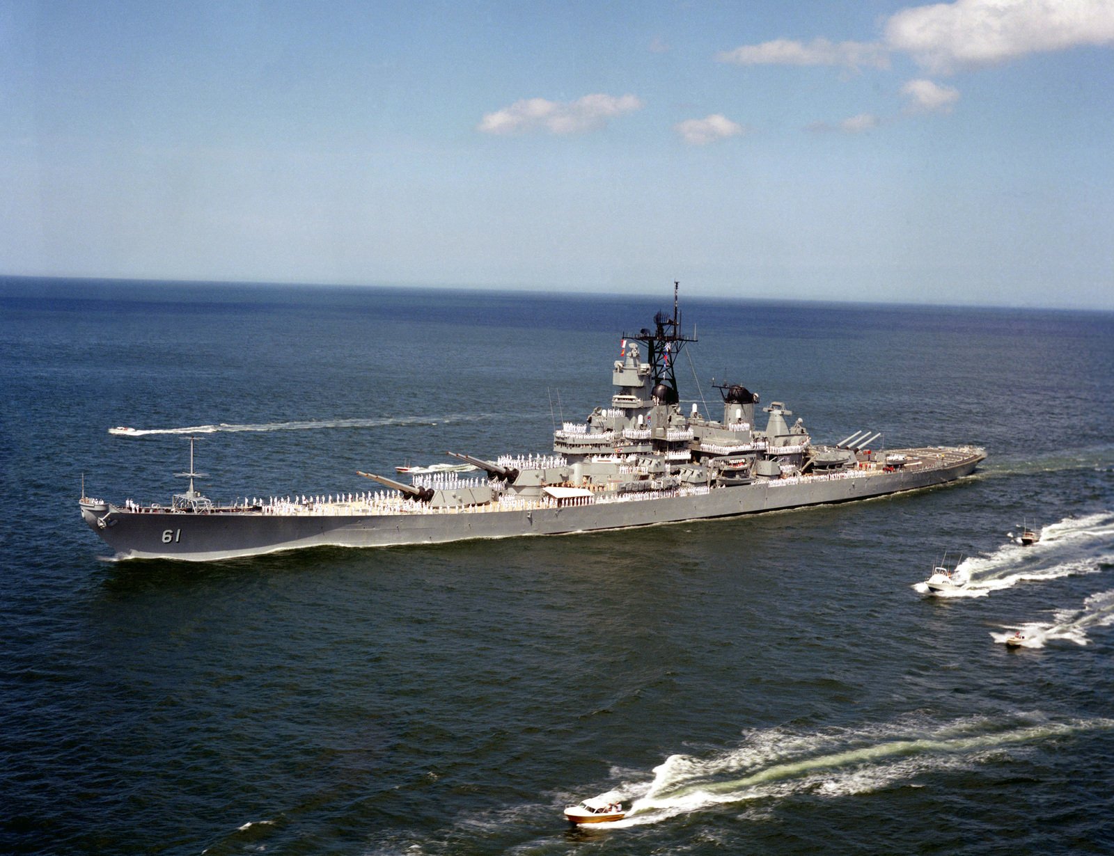 A port bow view of the battleship USS IOWA (BB 61) arriving at Norfolk ...