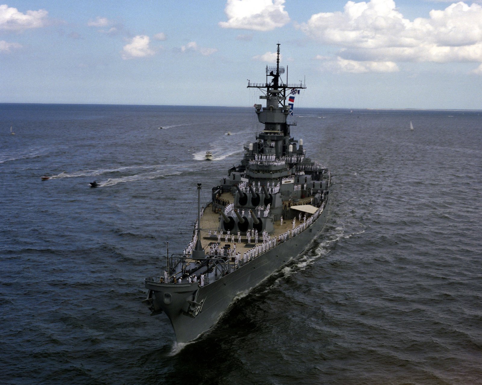 A port bow view of the battleship USS IOWA (BB 61) arriving at Norfolk ...