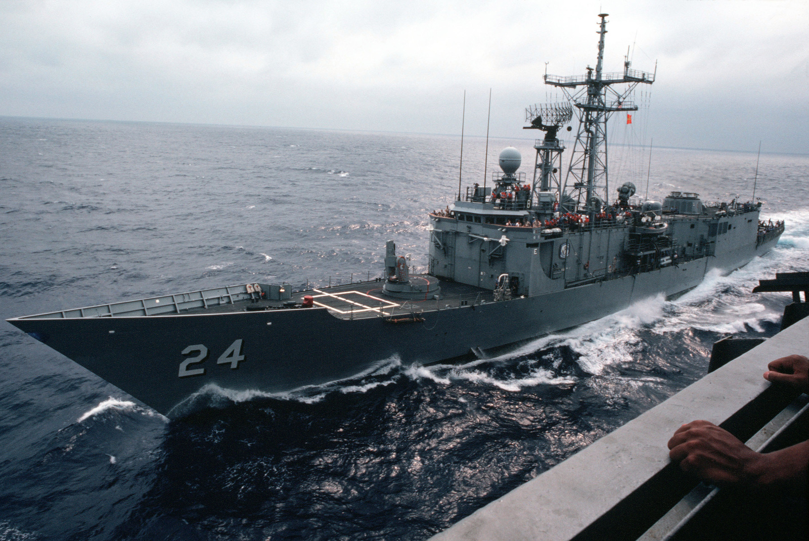 Ffg tv. USS FFG-24. USS FFG-22. Б24 Navy. USS FFG-13.