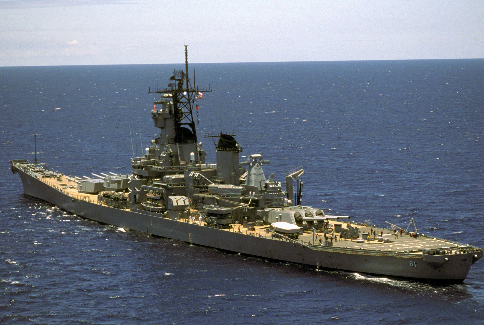 Линкоры сша. Корабль USS Iowa BB-61. BB-61 Iowa. USS Айова. Крейсер Айова.