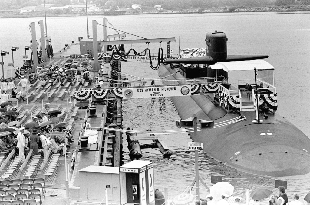 An Elevated Starboard Bow View Of The Los Angeles Class Nuclear Powered Attack Submarine Uss