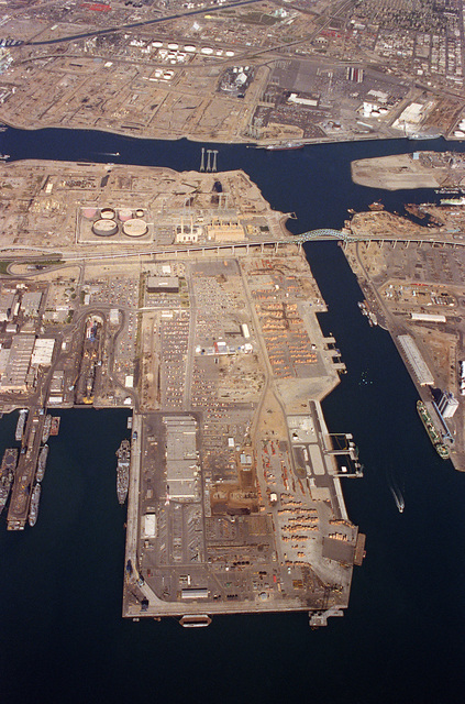 An aerial view of Long Beach Naval Shipyard - PICRYL - Public Domain ...