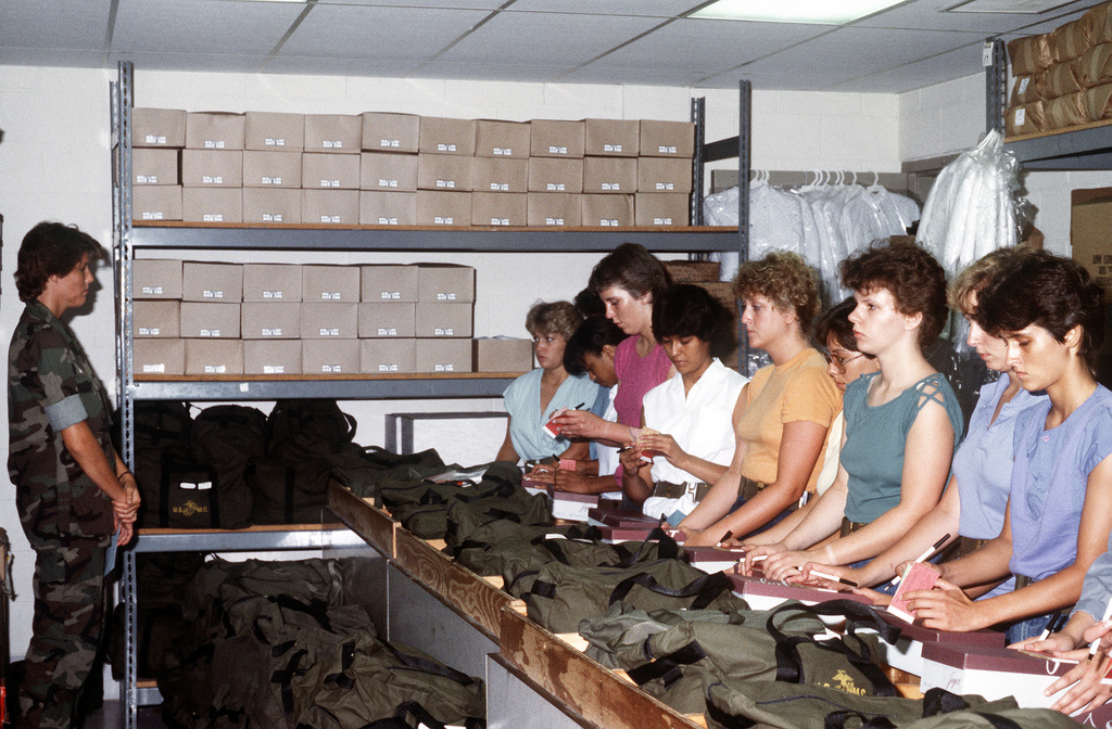 Women Marine Recruits Receive Their First Issue Of Clothing During ...