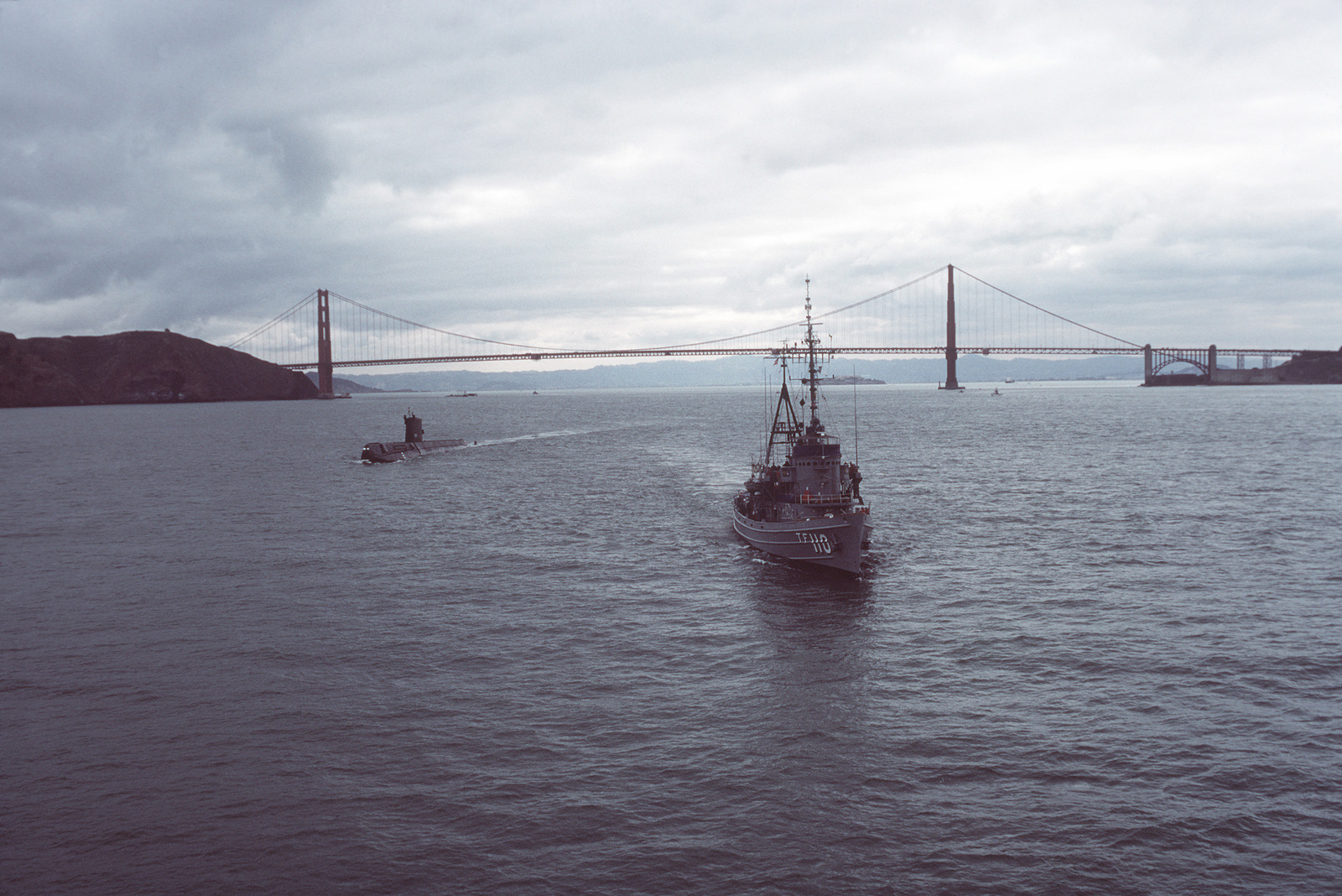 A Starboard Bow View Of The Fleet Tug Uss Quapaw Atf 110 Towing The