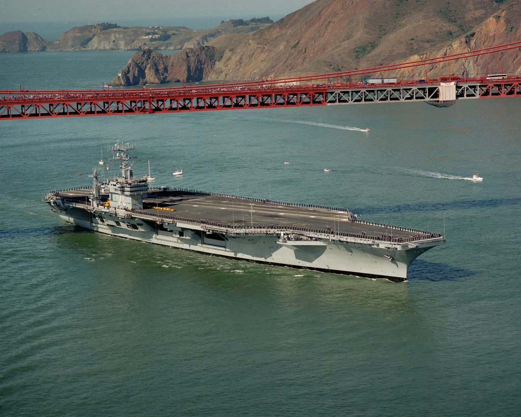 Bay 12. USS Carl Vinson CVN-70. Авианосец CVN-70 Carl Vinson.