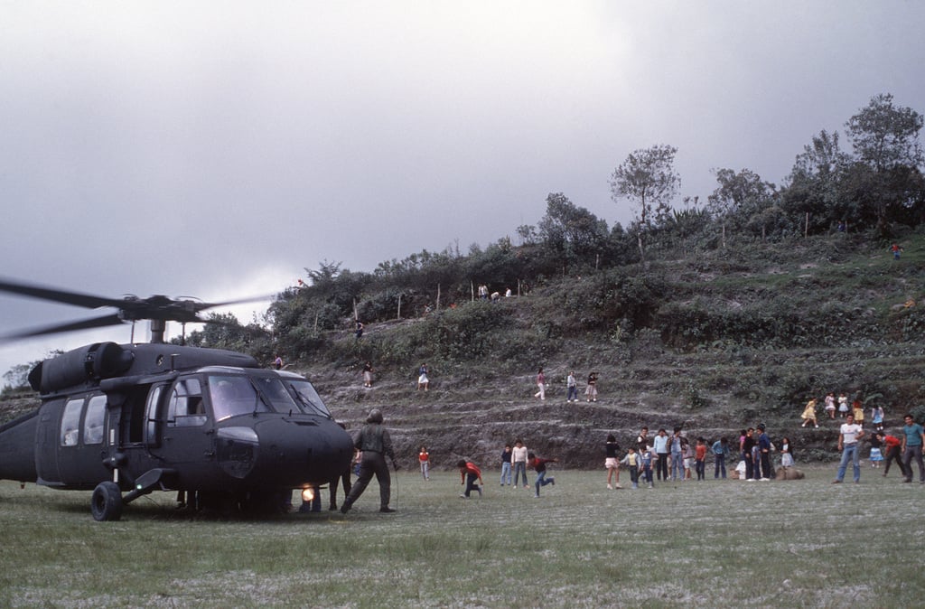 Black Hawk precipita in un incidente in elicottero