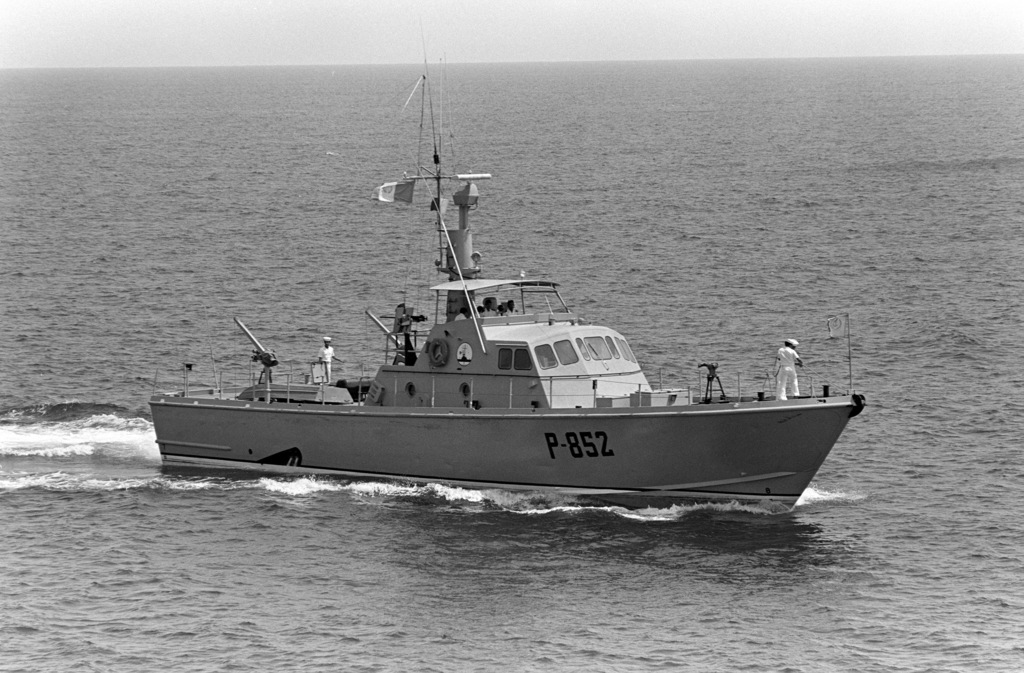 https://cdn10.picryl.com/photo/1986/03/04/a-starboard-bow-view-of-the-guatemalan-coastal-patrol-craft-subteniente-usorio-cd1fe3-1024.jpg