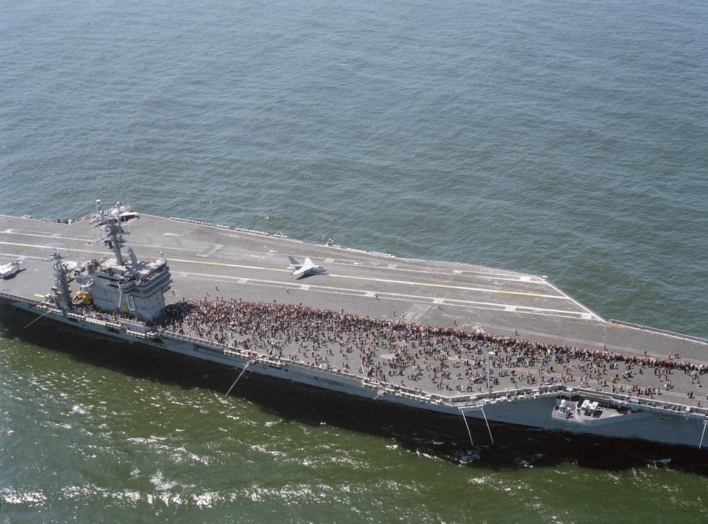 An Aerial Starboard View Of The Nuclear Powered Aircraft Carrier Uss Carl Vinson Cvn 70 During 8845