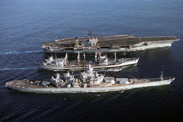 An aerial starboard beam view of the fleet oiler USNS KAWISHIWI (T-AO ...