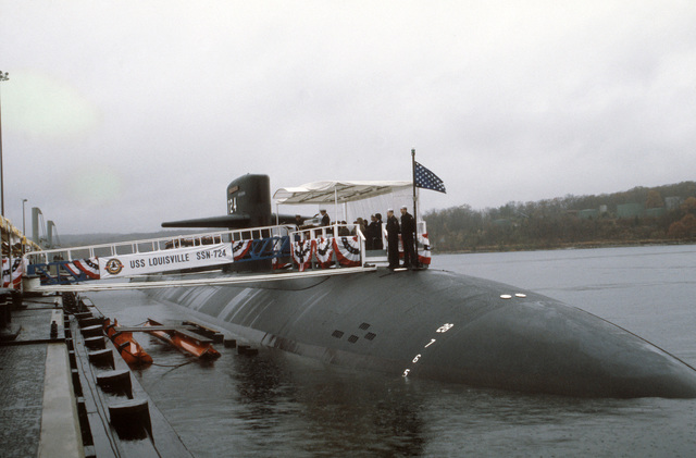 The Nuclear-powered Attack Submarine Uss Louisville (ssn 724) During 