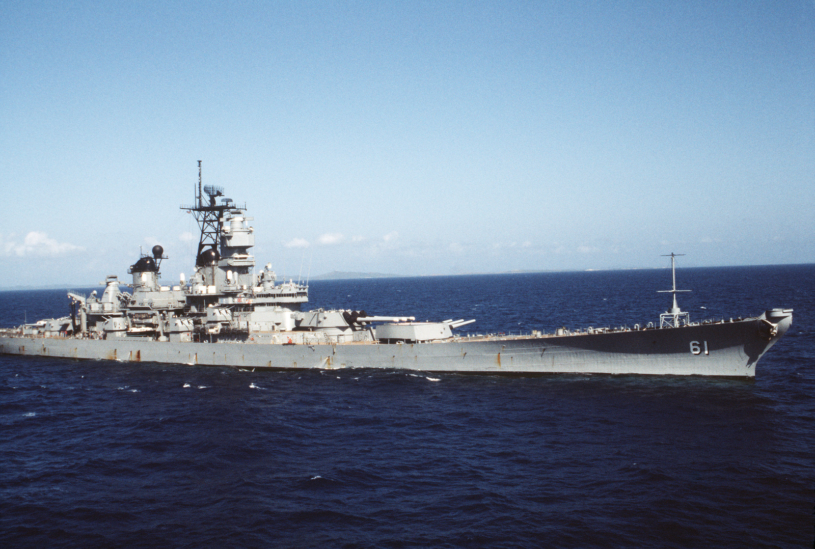 A starboard bow view of the battleship USS IOWA (BB 61) - NARA & DVIDS ...