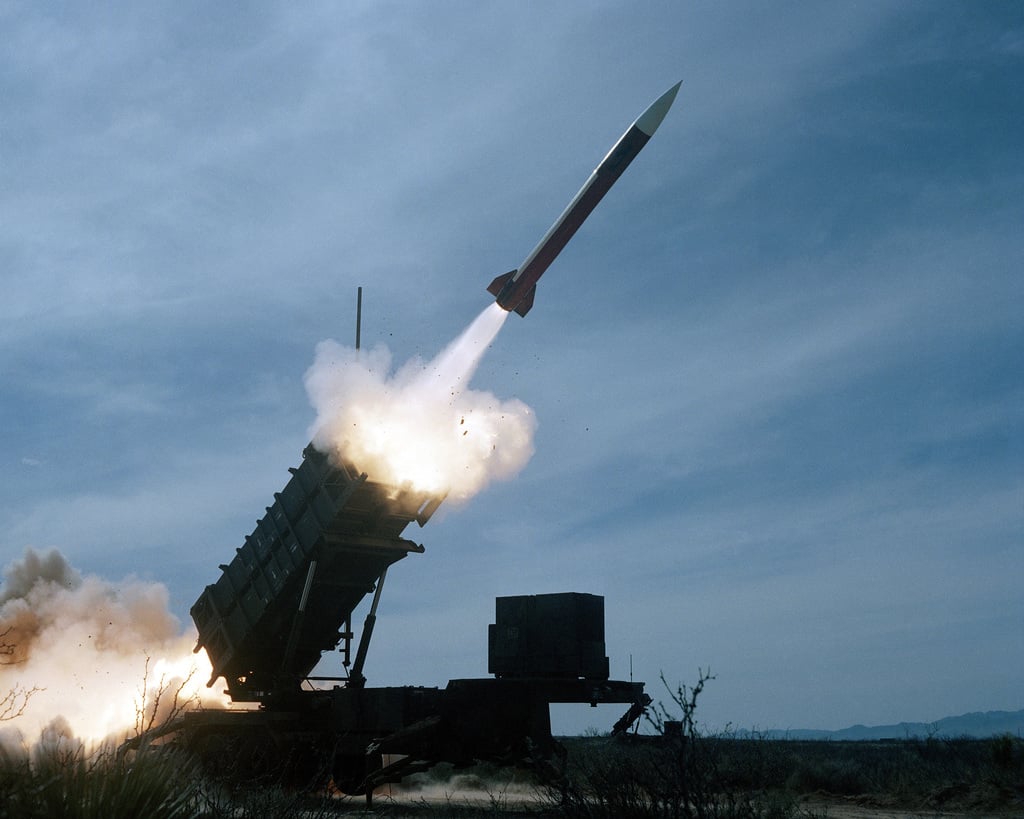 An MIM-104 Patriot missile is test fired - PICRYL - Public Domain Media ...