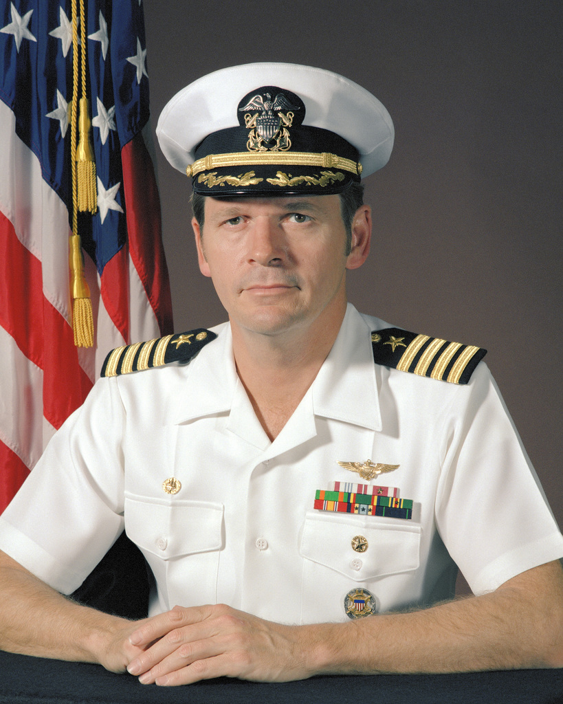 portrait-us-navy-usn-captain-capt-bruce-w-barker-covered