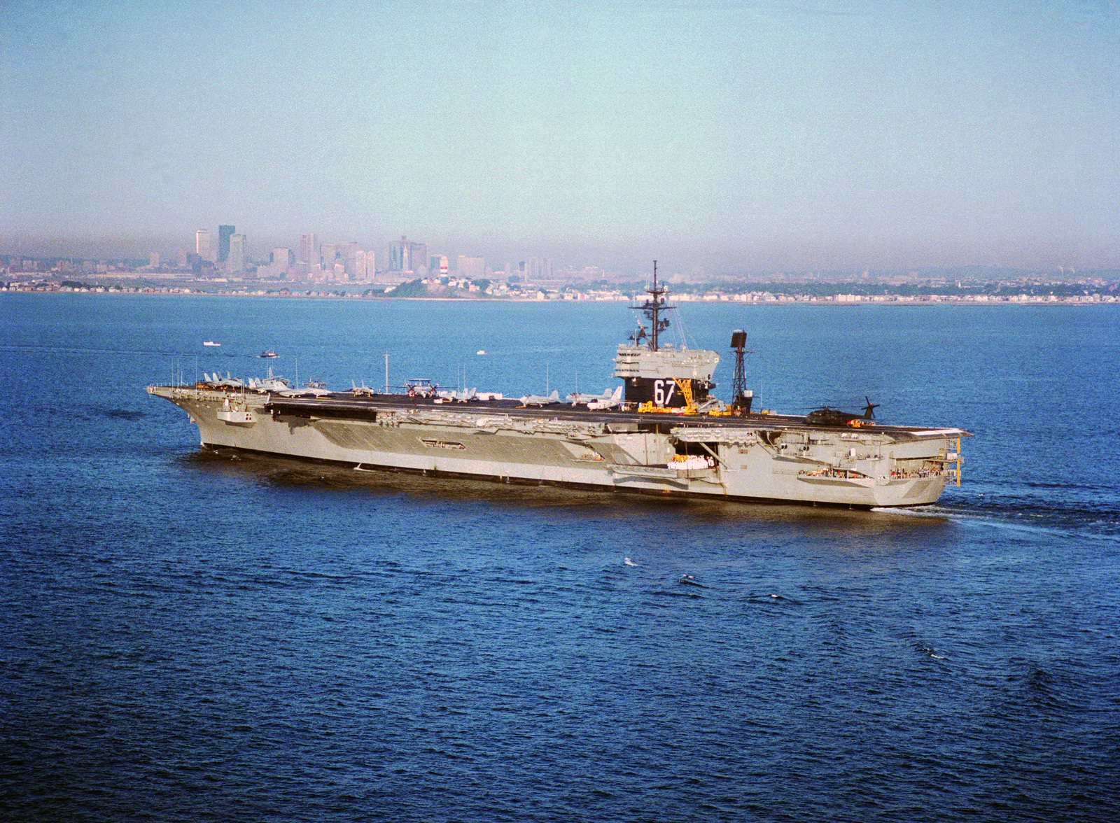 A port quarter view of the aircraft carrier USS JOHN F. KENNEDY (CV 67 ...